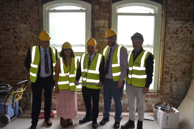 Cllr Dunne also welcomed the employment opportunities made possible by the new hub and pledged his commitment to raising the profile of Carrick as an excellent town in which to do business.