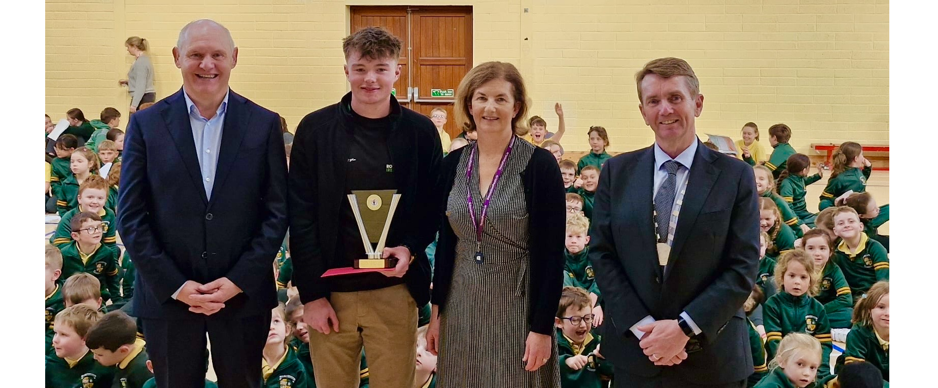 World champion Donnacha Keeley at Clerihan National School with Cllr John FitzGerald (left), school principal Denise Fleming and the Mayor of Clonmel, Michael Murphy