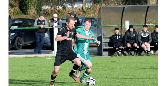 Cahir Park’s Craig Guiry (left) and Clonmel Celtic’s David Morrissey in a battle for possession during the Premier League game. Picture: Michael Boland
