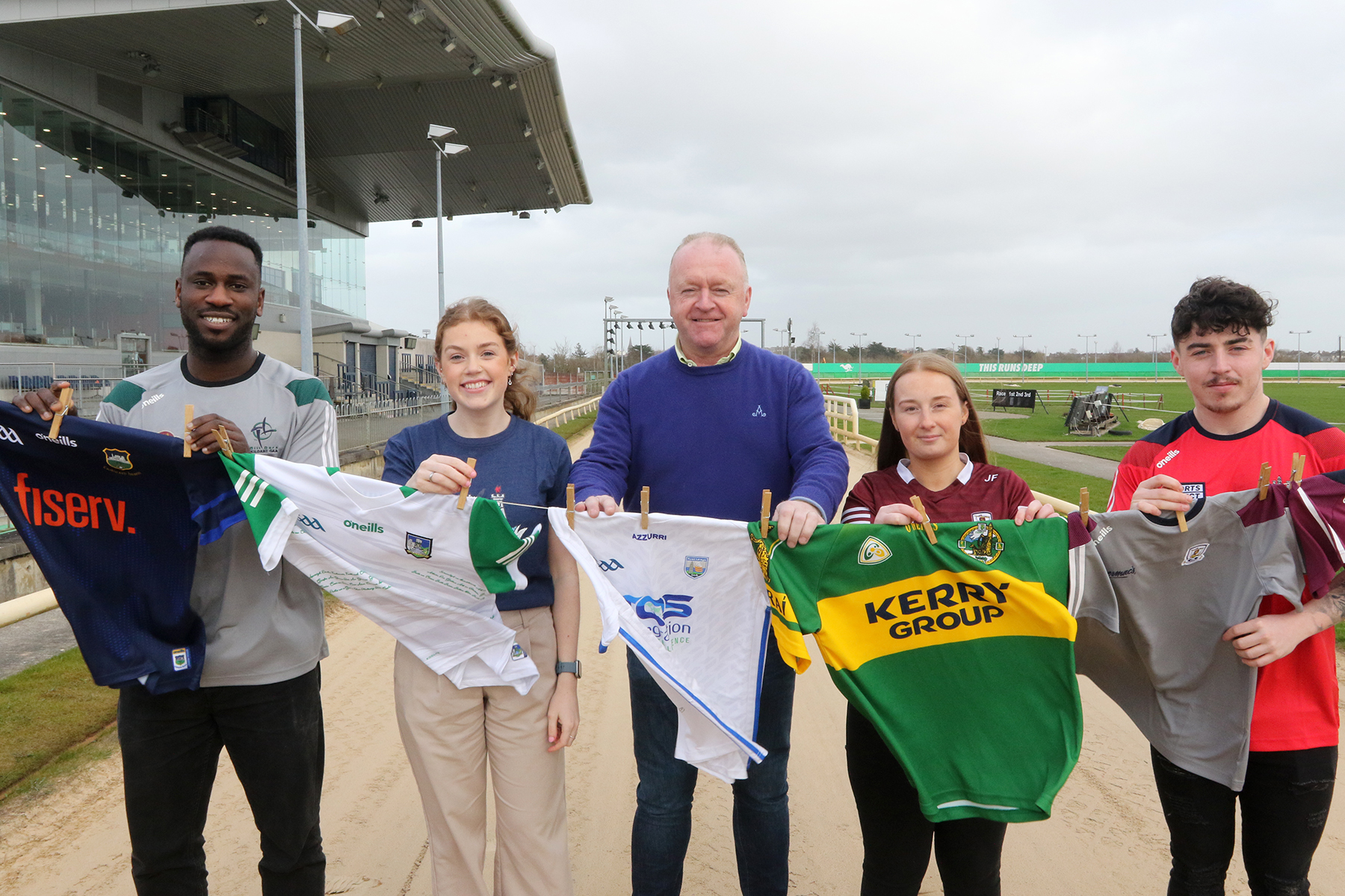 Tipperary Greyhound Stadia support 'Jerseys At The Dogs' in aid of The ...