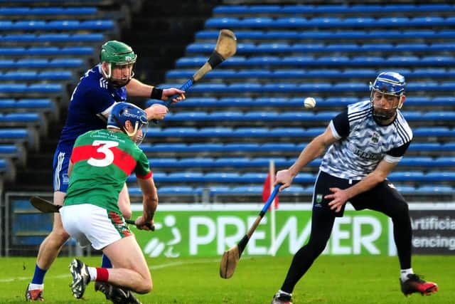 But, it was the half back platform which really proved to be Loughmore Castleiney's strength. Brian McGrath, returned from that broken thumb - well, it's only a small bit broken now!! - and hurled up a storm -what a clubman. John Meagherat centre back - a real rock for them; and Tomas McGrath on the other wing, as tigerish as ever.