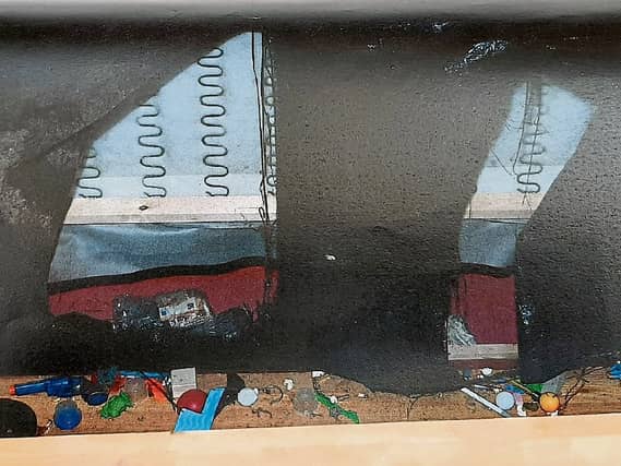 Cocaine and almost €18,000 in cash was found hidden inside the counch