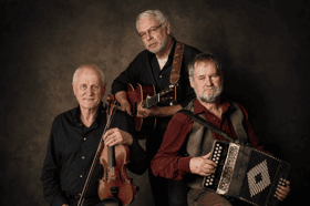 Matt Cranitch, accordion player Jackie Daly and guitarist Paul de Grae.
