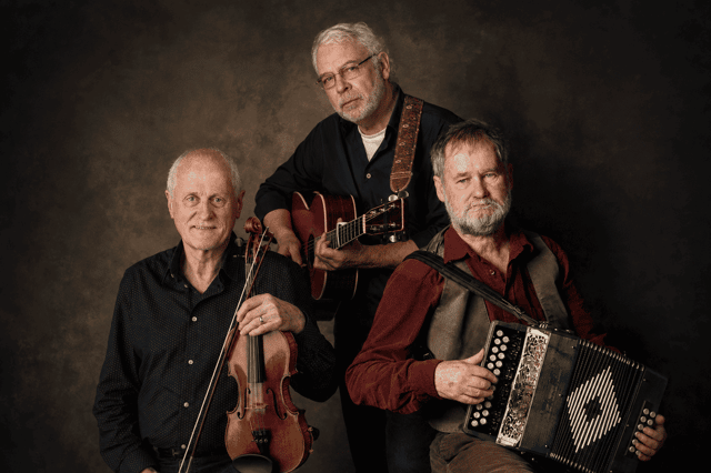 Matt Cranitch, accordion player Jackie Daly and guitarist Paul de Grae.