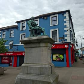 One hour on-street town centre free parking will be introduced in Tipperary Town  for the first time