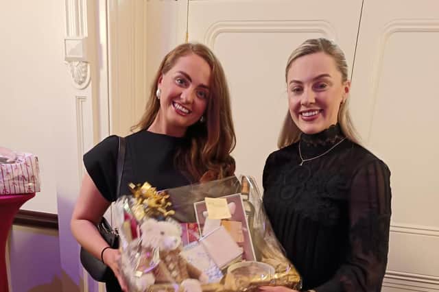 Sinead and Aisling O'Donovan were among the volunteers helping out at the South Tipperary Hospice concert