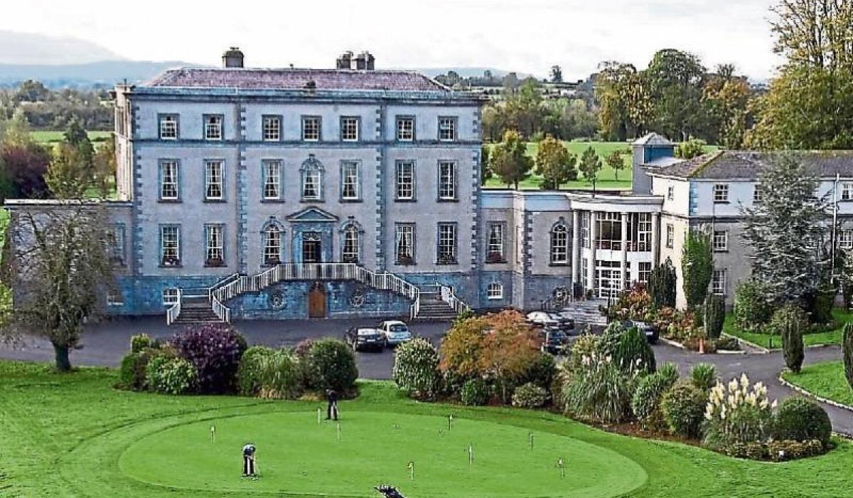 Tipperary TDs meet with Justice and Migration ministers over Dundrum House IPAS contract