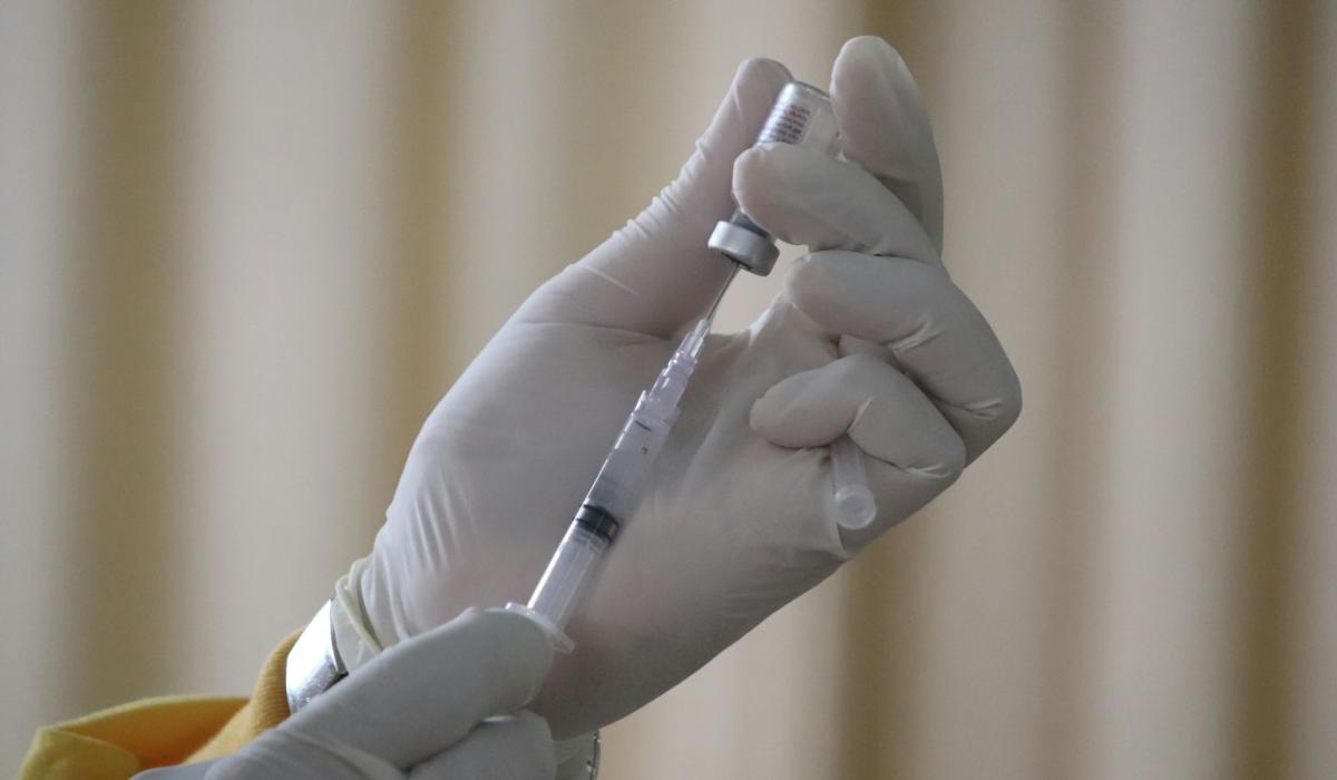 HSE urges public to take vaccine as flu cases surge across Ireland