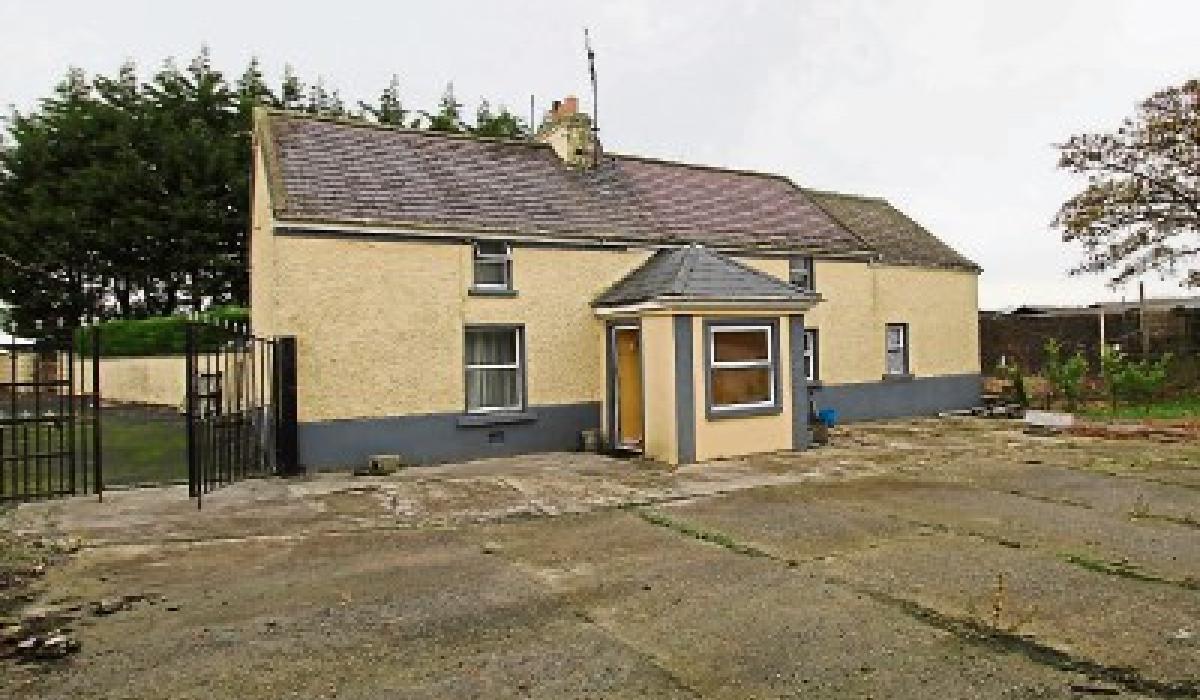 Excellent Tipperary farmhouse and commercial yard for sale at Gortnahoe