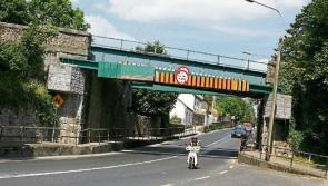 VIDEO: Overnight arrival - new railway bridge arrives in Carrick on Suir