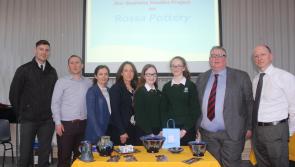 Tipperary hurler Séamus Callanan  presents prizes to Cashel Community School students 