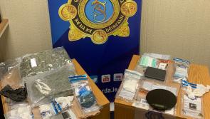 Tipperary gardai seize €47,500 of drugs, €3,900 in cash, phones and a knuckle duster in house search