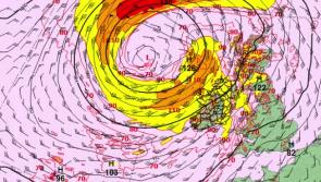 Met &Eacute;ireann warns of damaging  gusts and power cuts as Storm Kathleen bears down on Ireland