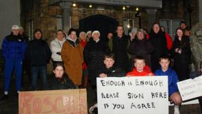 PICTURES: Tipperary protest continuing at Racket Hall Hotel in Roscrea over asylum seekers 
