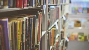 Local Tipperary town gifted books from collection of iconic Irish poet