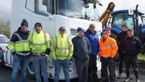 Blockade continues on M8 in Tipperary