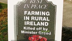 Farmers pledge to continue protest over beef prices at Cahir meat processing plant