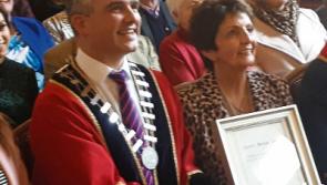 Queen of Country Margo sings Ballad of James Connolly in Tipperary council chamber where Connolly formed the Labour Party