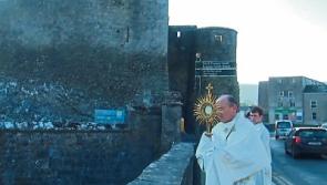 Bishop performs blessing ceremony in Co. Tipperary towns to bring church closer to people during Covid-19 crisis 
