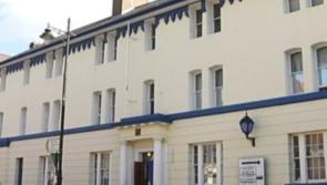 Gardaí investigate smashing of car windows in Clonmel 