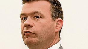 Kelly calls for hospitality restrictions to be eased as soon as possible