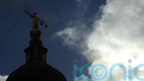 London judge orders mother to return two children to Ireland