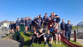 PICTURE: Sixth Class pupils in Tipperary Primary School get set for graduation
