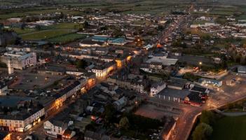 Frustration grows in Tipperary town over long delays fixing public lighting and crossings