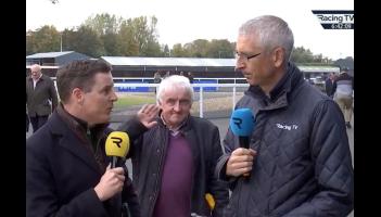HILARIOUS: Tipperary man goes viral after interrupting TV broadcast at Thurles Racecourse!