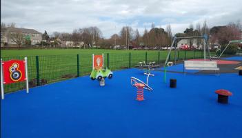 Carrick-on-Suir playground reopens after &euro;90,000 refurbishment project