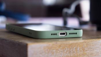 Tipperary event guides parents on raising teens addicted to screens