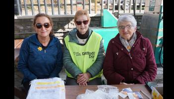 Volunteers turn out in force on Daffodil Day in Tipperary to support the Irish Cancer Society