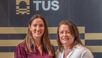 Recipient of the Best Innovation Award, Sarah Hayes, co-founder of Fastwave, with Dr Gillian Barry, Head of Innovation & Enterprise TUS.