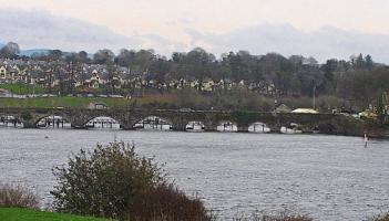 Tipperary town has 'lost a lot of business' since pedestrianisation of historic bridge