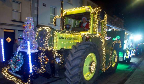 Christmas magic awaits Carrick-on-Suir as town to host Tractors & Tudors Christmas Festival
