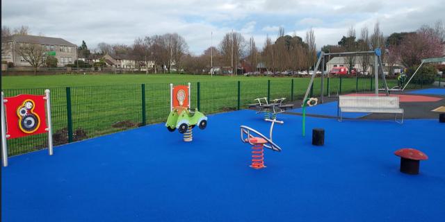 Carrick-on-Suir playground reopens after &euro;90,000 refurbishment project
