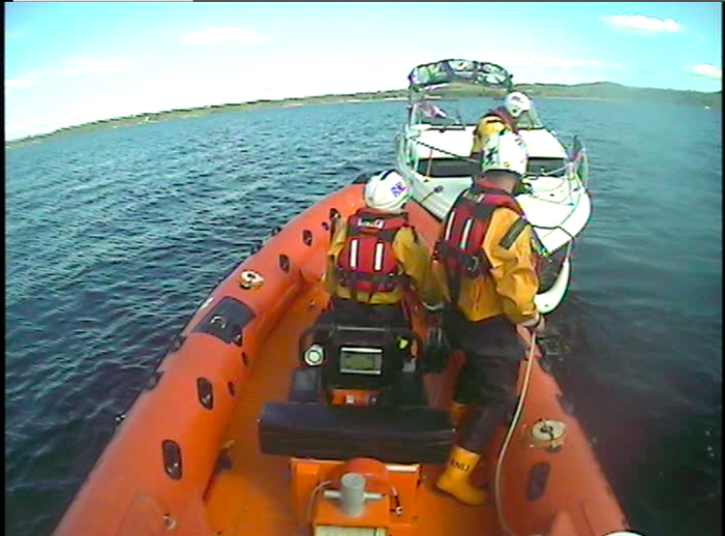 Breaking: Lough Derg RNLI rescues two adults and  a child from grounded cruiser