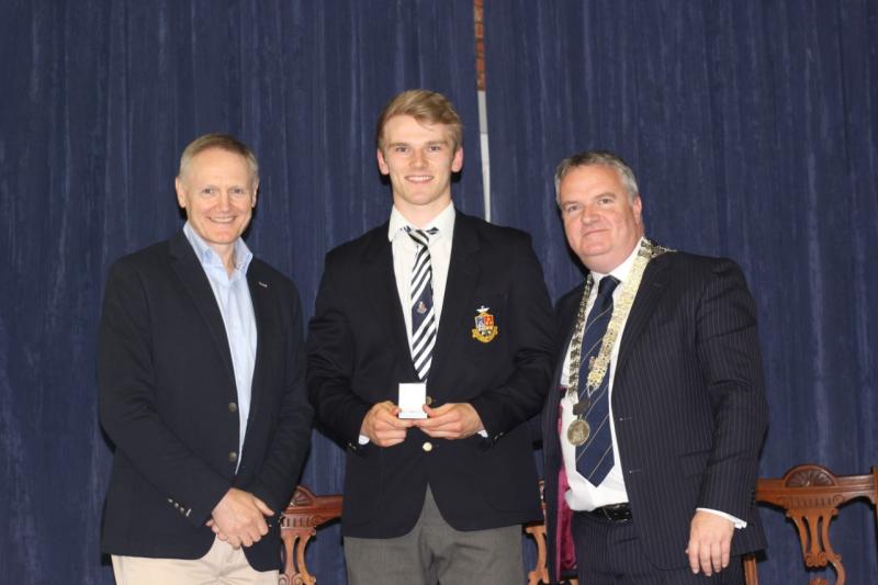 Joe Schmidt gives a motivational speech to Tipperary students at prize ceremony 