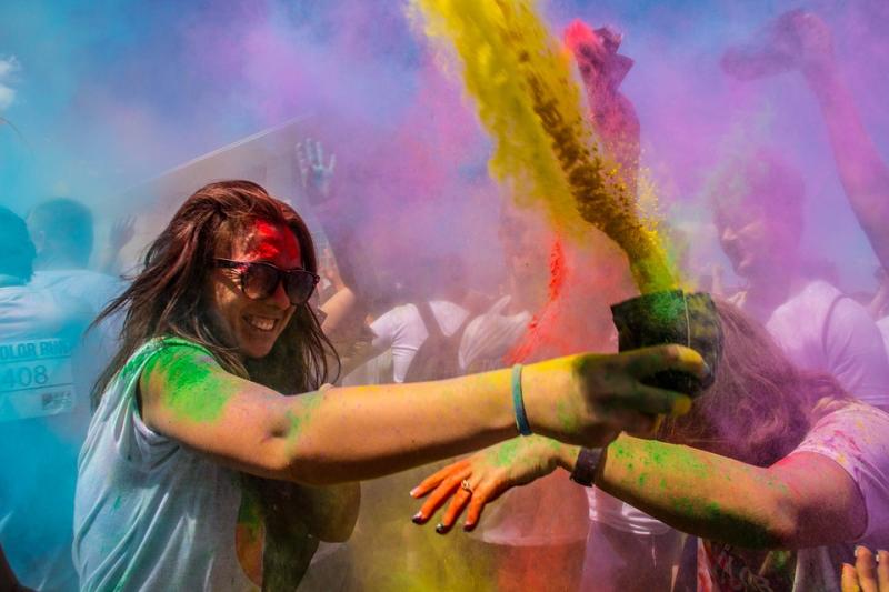 Colour Run and Little Green Cars for charity event at Tipperary Racecourse