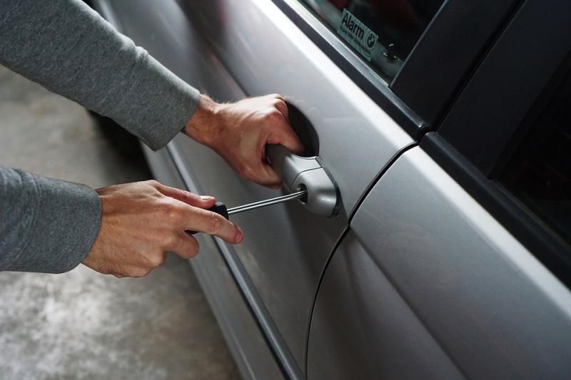 Handbag stolen from car parked near Tipperary amenity area popular with walkers