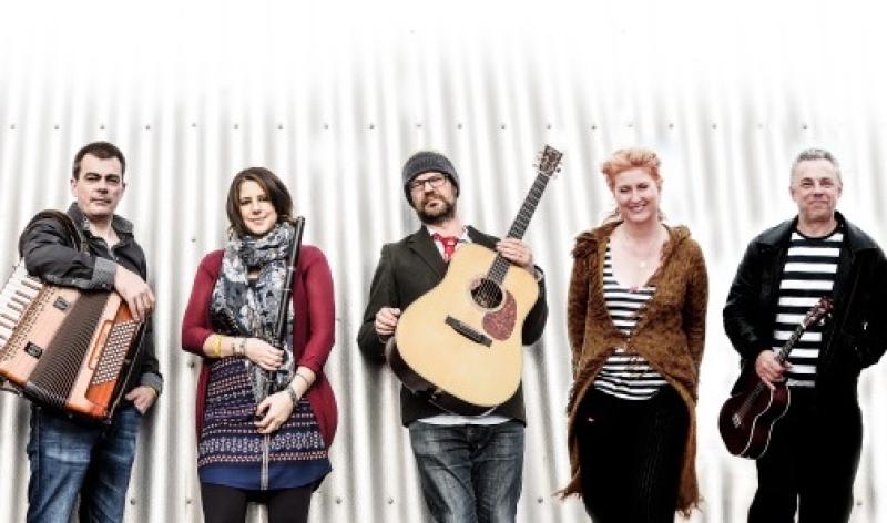 Fairground Attraction singer set to play at Raheen House Hotel 