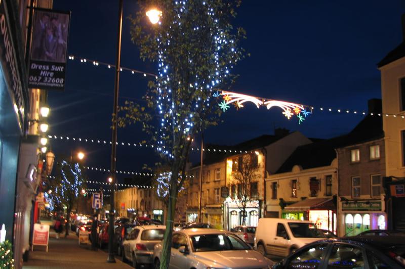 Santa arrives in Nenagh to switch on town's Christmas lights