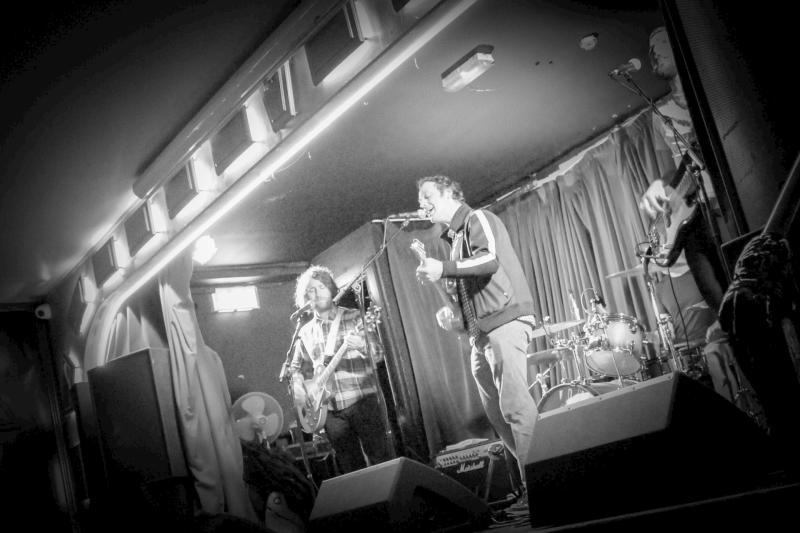 Thurles songwriter Locklin releases Christmas single in aid of BumbleAance