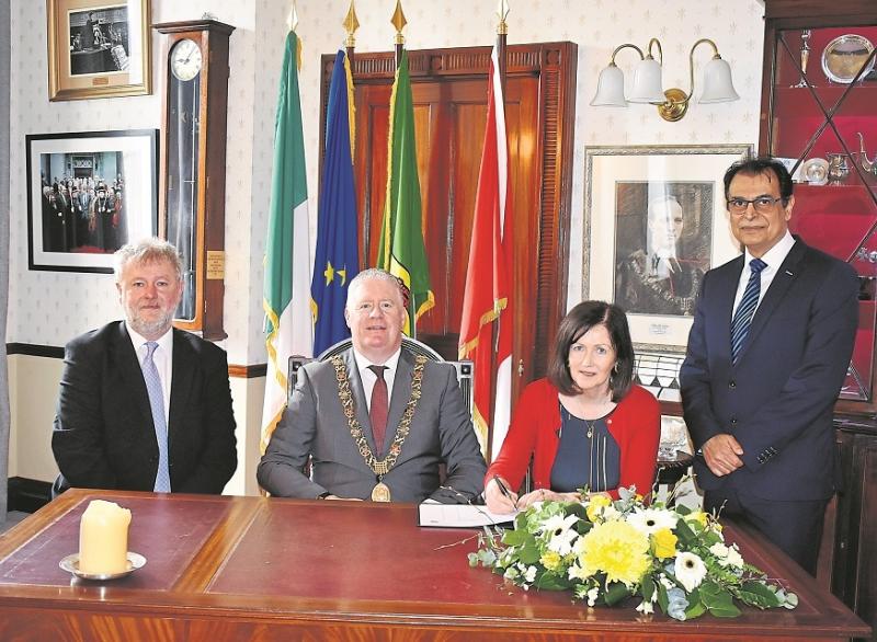 Templemore’s Dr. Casey welcomed by Cork Mayor
