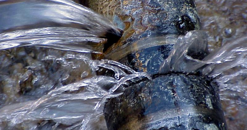 N24 in Carrick-on-Suir dug up only months after resurfacing due to water main leaks 