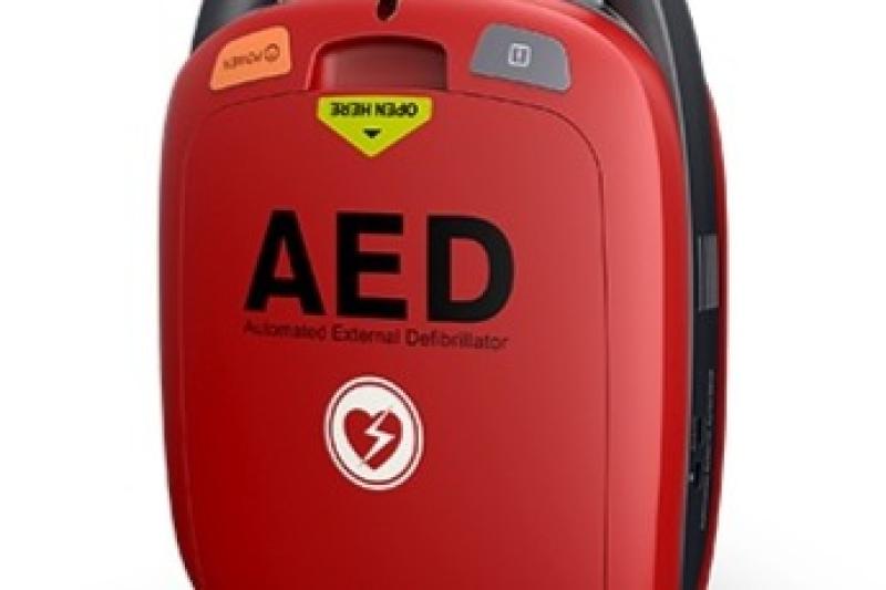 Fundraising drive for Roscrea defibrillator with Mike Edwards