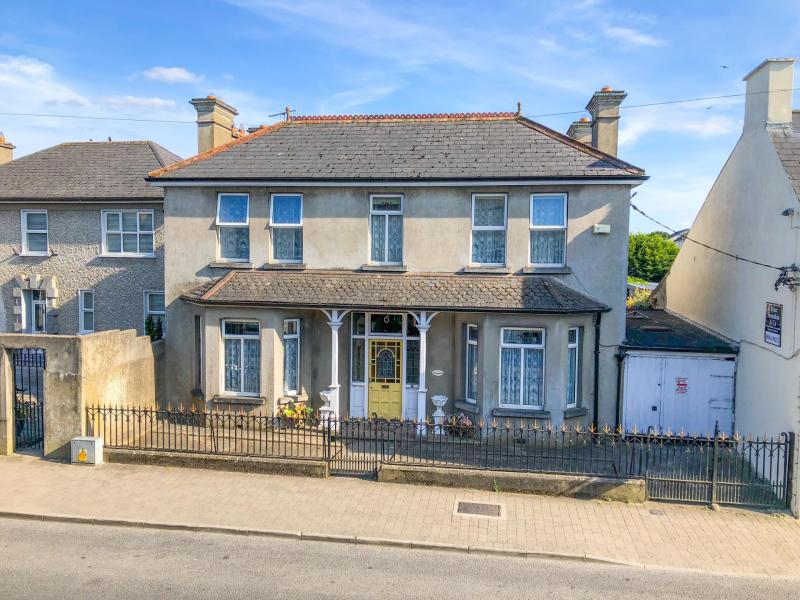 Exceptional period residence new to the market in Thurles