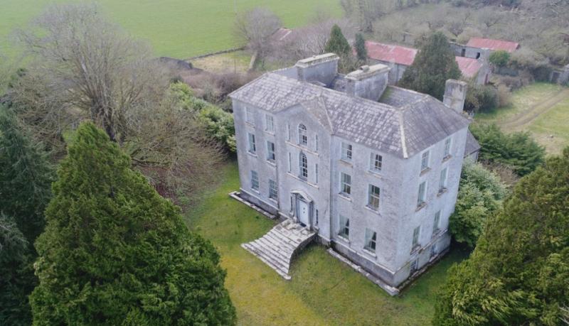 Impressive Georgian property with sweeping staircase hits Tipperary market