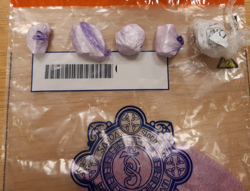 Gardai seize over €2,000 of suspected cocaine from house in Tipperary