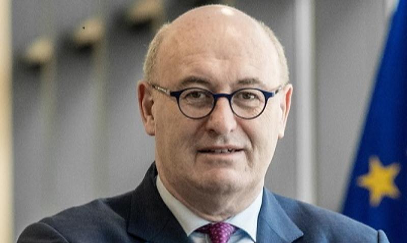 Phil Hogan resigns as EU Trade Commissioner following #GolfGate controversy